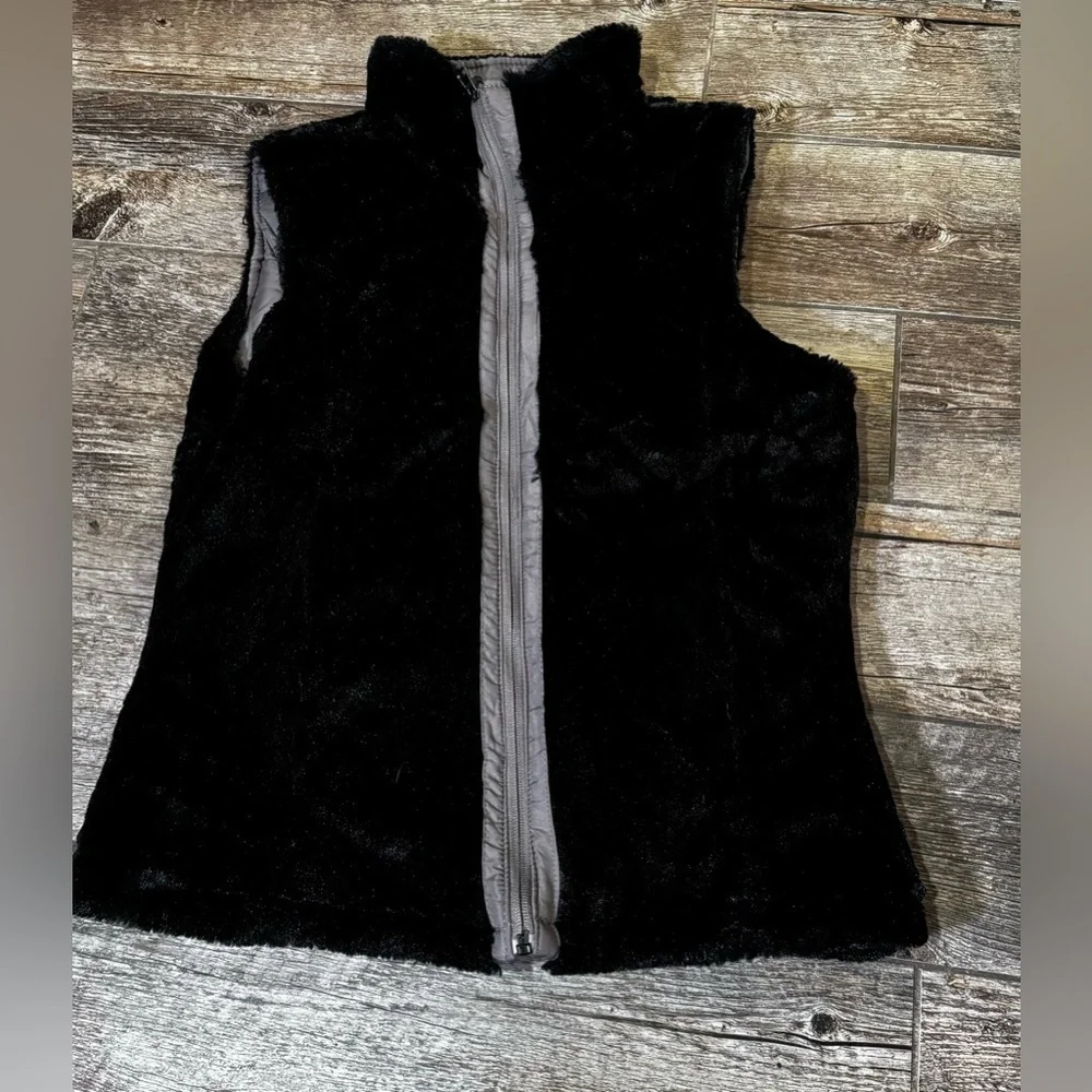 Reversible Vest​​​ - Picture 7 of 9